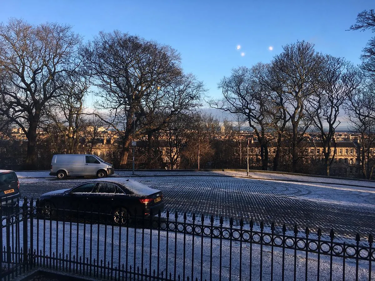 Giles Sixty Seven Holiday Apartment Edinburgh Birleşik Krallık